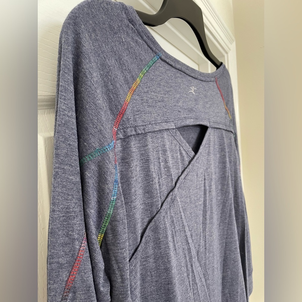 Aveva 3/4 sleeve tee top size Large- heather blue and contrast stitching NWT - Picture 5 of 6